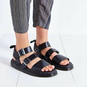 DR. MARTENS Gryphon Sandal
